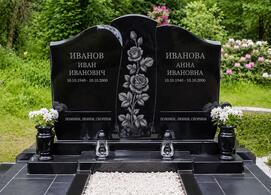 фото Памятники с цветами: розы, лилии и другие мотивы в гранитном оформлении